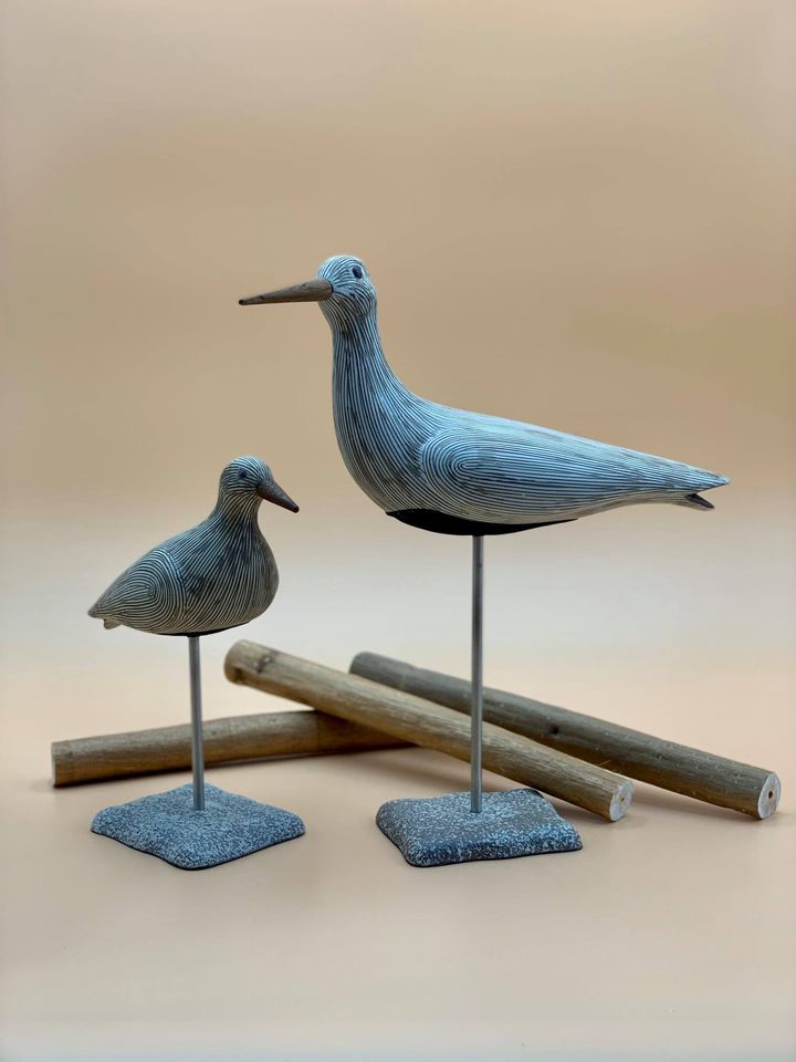 Lovey Birds - Pair Base10cm - Small L19xW9xH22cm Large L29xW13Xh32